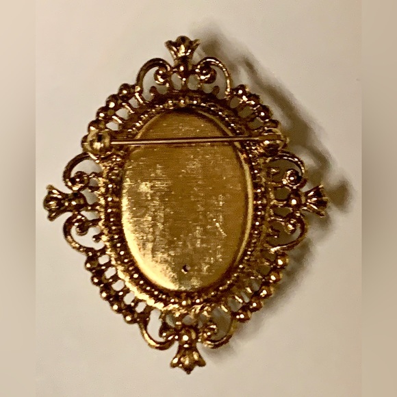 Mid Century Vintage Gold Tone Victorian Style Cameo Pinback Brooch Button - Picture 8 of 15